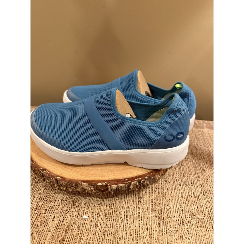 OOFOS Women's OOmg Low Mesh recovery shoes vibrant teal-blue Sz-9 EUC
